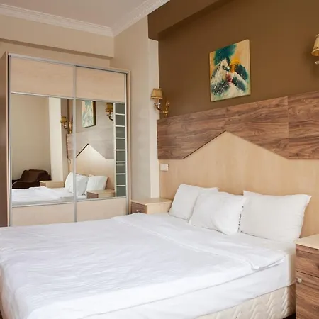 Sheriff Royal Apartahotel 2*