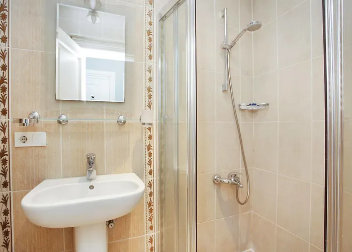 Sheriff Royal Aparthotel 3*